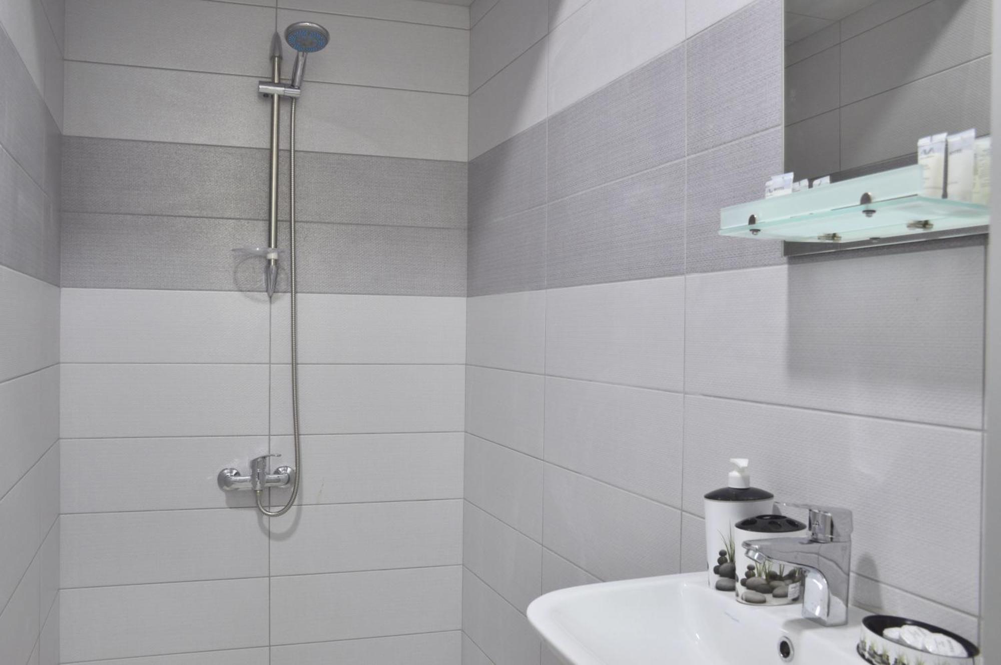 Mtatsmindaze Otel Tiflis Oda fotoğraf